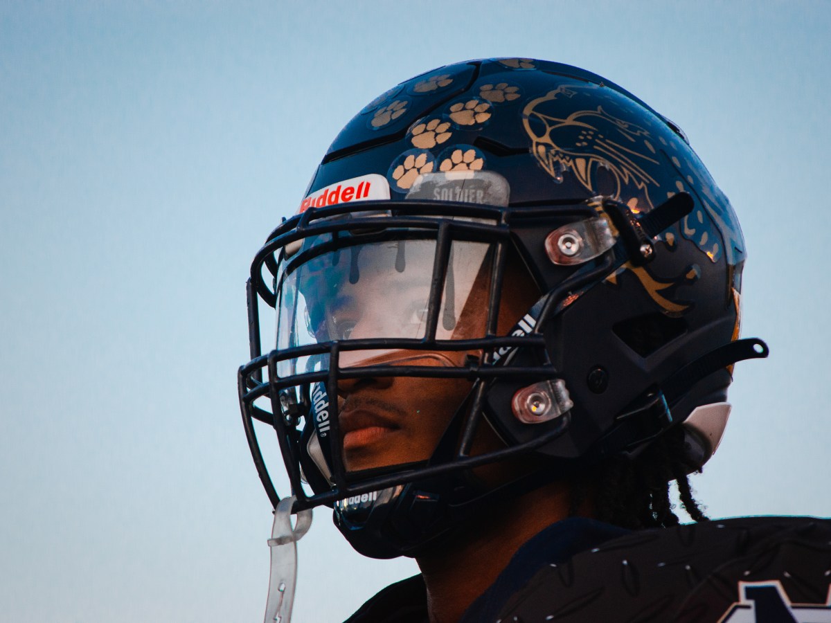 “I’m blessed.” highly touted recruit Sterling Dixon commits to&nbsp;Alabama